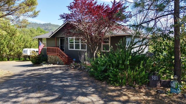 381 Pinetop Terrace, Shady Cove, OR 97539