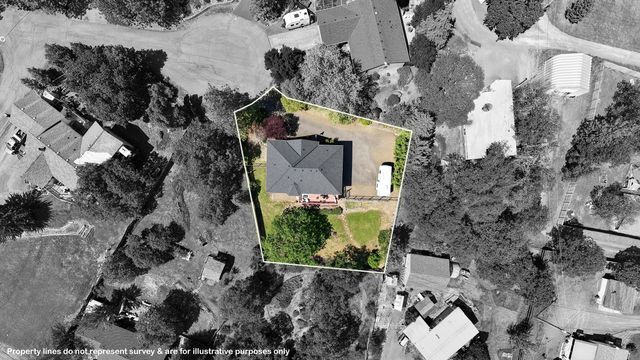 381 Pinetop Terrace, Shady Cove, OR 97539
