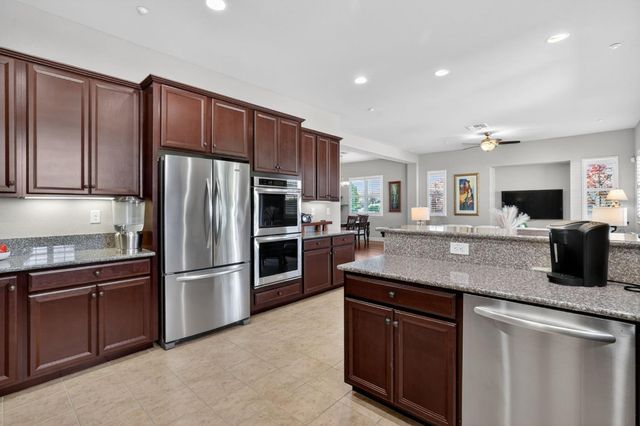 2151 Langtree Dr, Roseville, CA 95747