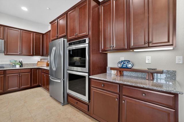2151 Langtree Dr, Roseville, CA 95747