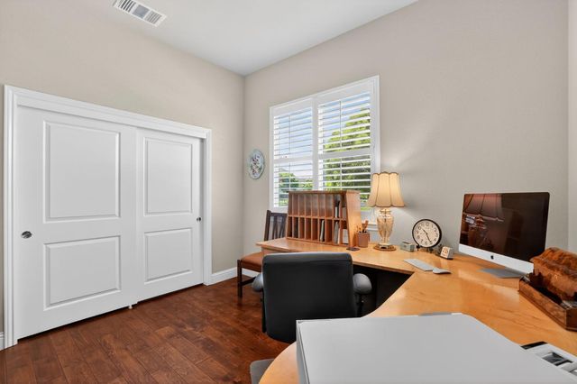 2151 Langtree Dr, Roseville, CA 95747