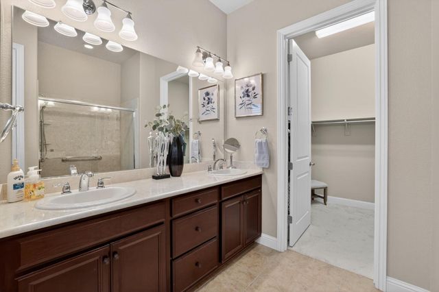 2151 Langtree Dr, Roseville, CA 95747