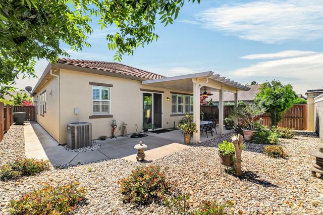 2151 Langtree Dr, Roseville, CA 95747