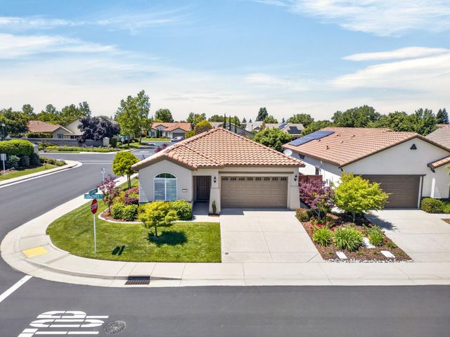 2151 Langtree Dr, Roseville, CA 95747