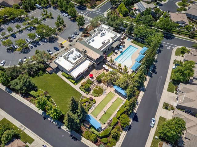 2151 Langtree Dr, Roseville, CA 95747