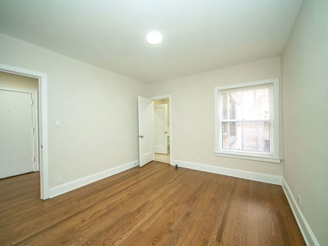1260 W Columbia Avenue 2, Chicago, IL 60626