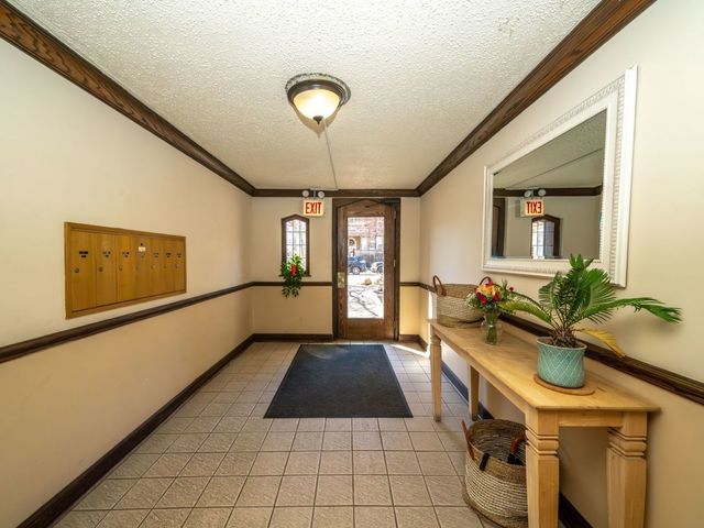 1260 W Columbia Avenue 2, Chicago, IL 60626