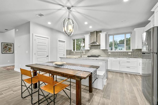 21201 Norris CV, Lago Vista, TX 78645