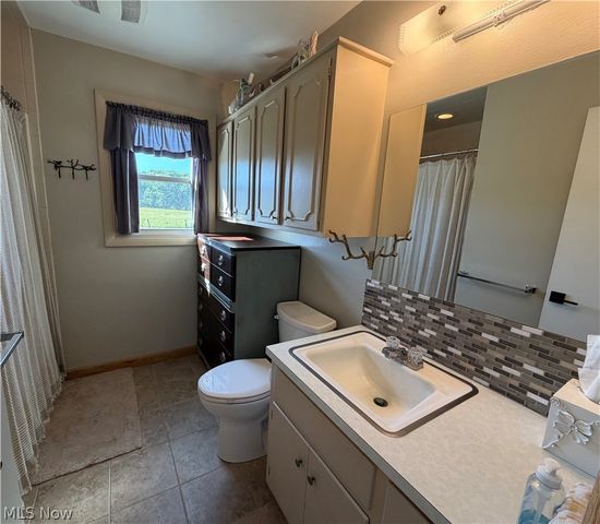 13350 South Avenue, Columbiana, OH 44408