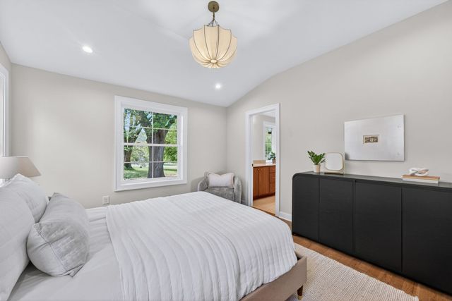 366 Barrywood Dr, Nashville, TN 37211