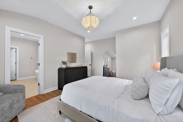 366 Barrywood Dr, Nashville, TN 37211