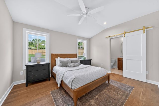 366 Barrywood Dr, Nashville, TN 37211