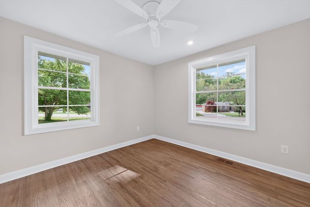 366 Barrywood Dr, Nashville, TN 37211
