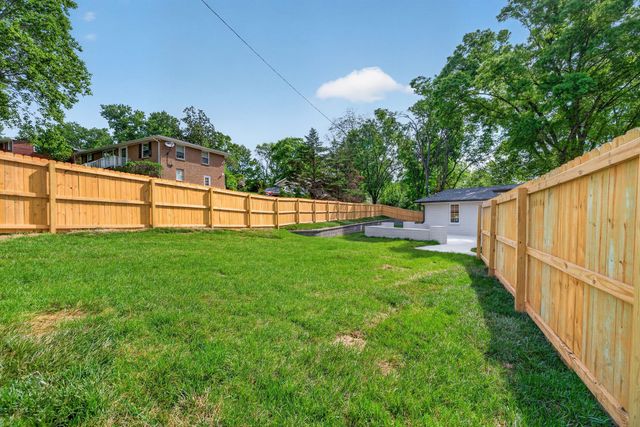 366 Barrywood Dr, Nashville, TN 37211
