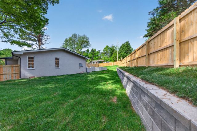366 Barrywood Dr, Nashville, TN 37211