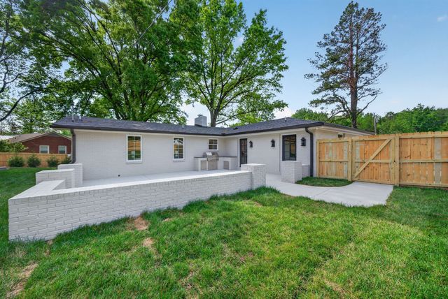 366 Barrywood Dr, Nashville, TN 37211