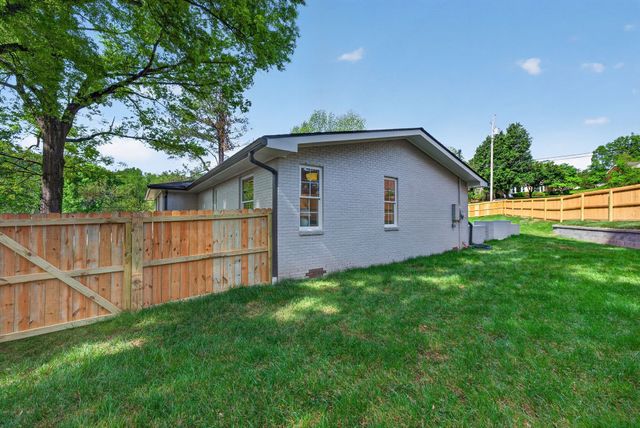 366 Barrywood Dr, Nashville, TN 37211