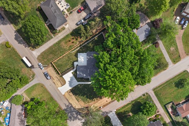 366 Barrywood Dr, Nashville, TN 37211