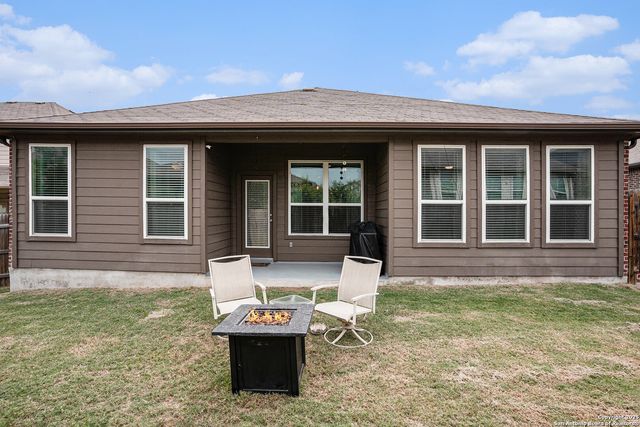2196 New Castle, New Braunfels, TX 78130
