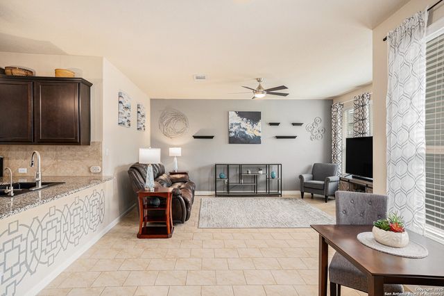 2196 New Castle, New Braunfels, TX 78130