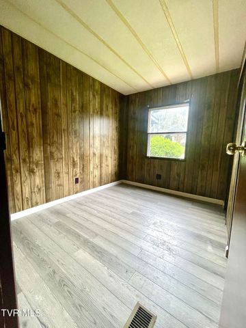 6060 Daniel Boone Road, Gate City, VA 24251