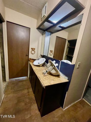 6060 Daniel Boone Road, Gate City, VA 24251