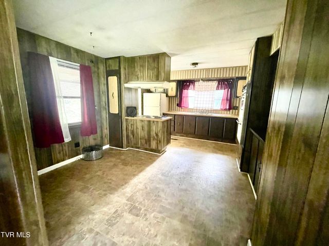 6060 Daniel Boone Road, Gate City, VA 24251