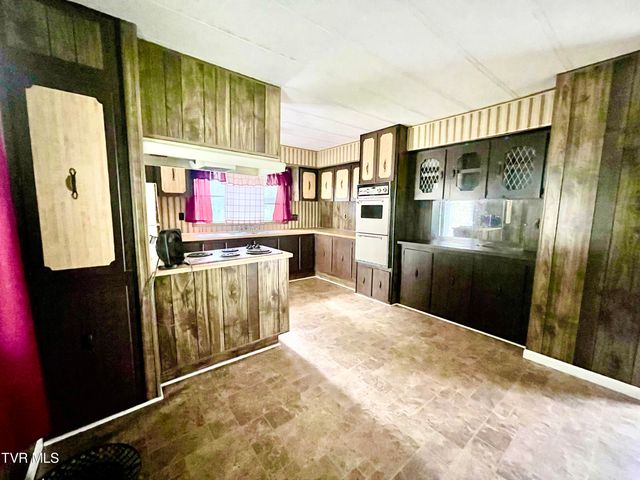 6060 Daniel Boone Road, Gate City, VA 24251