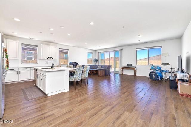 11992 Olivine Road, Victorville, CA 92392