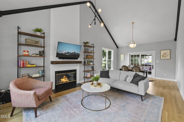 105 Callard Run, Chapel Hill, NC 27514