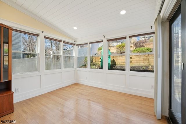 59 Oakwood Dr, Wayne Twp., NJ 07470