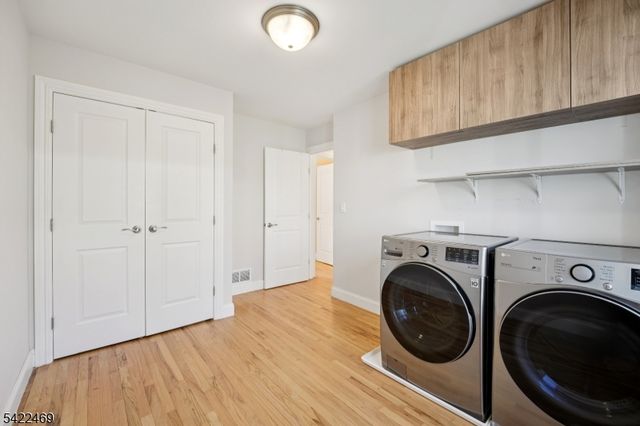 59 Oakwood Dr, Wayne Twp., NJ 07470