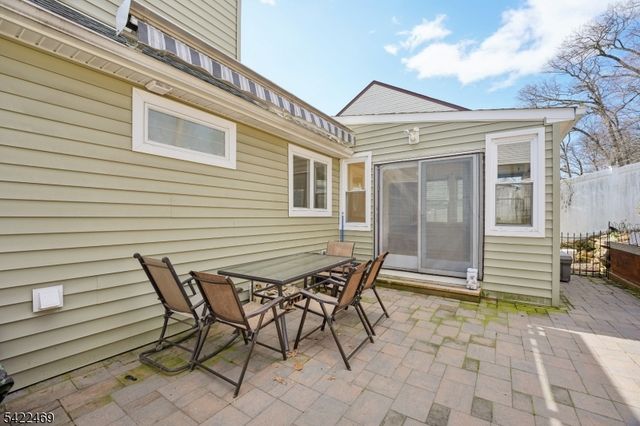 59 Oakwood Dr, Wayne Twp., NJ 07470