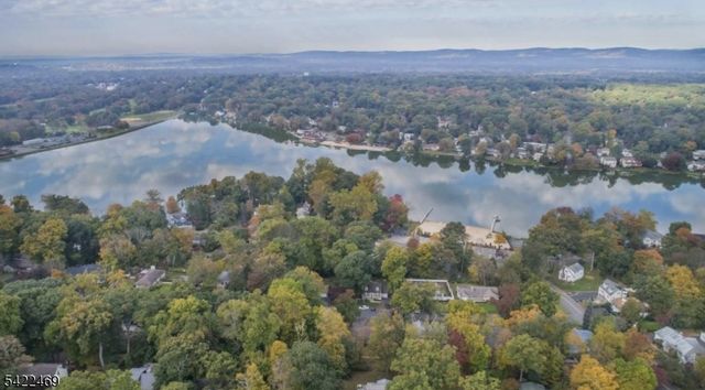 59 Oakwood Dr, Wayne Twp., NJ 07470