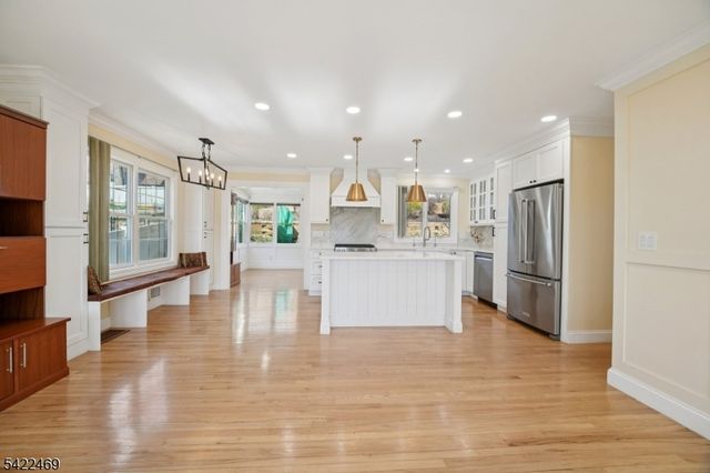 59 Oakwood Dr, Wayne Twp., NJ 07470