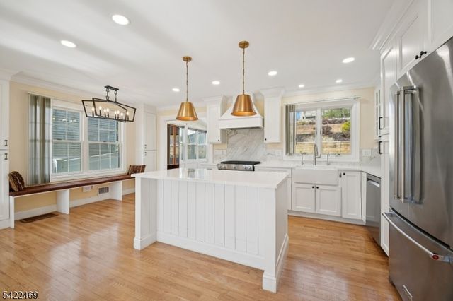 59 Oakwood Dr, Wayne Twp., NJ 07470