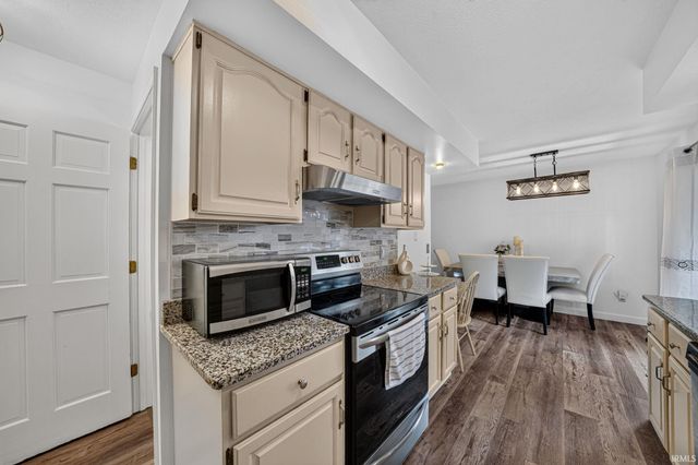 12222 N Timberline Trace, Granger, IN 46530