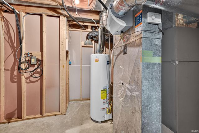 12222 N Timberline Trace, Granger, IN 46530