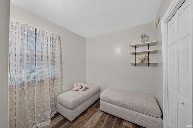 12222 N Timberline Trace, Granger, IN 46530