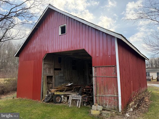 4047 RIDGE RD, Westminster, MD 21157