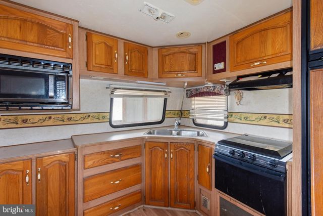 4047 RIDGE RD, Westminster, MD 21157