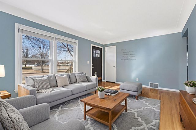 4621 5th Avenue S, Minneapolis, MN 55419