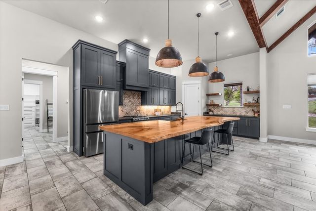 4024 Fall Creek Drive, Weatherford, TX 76087