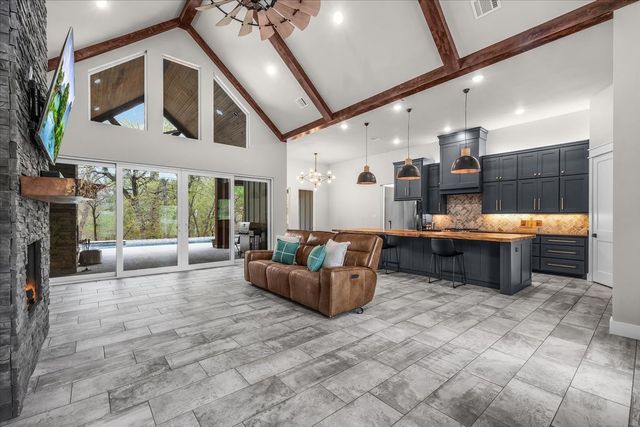 4024 Fall Creek Drive, Weatherford, TX 76087