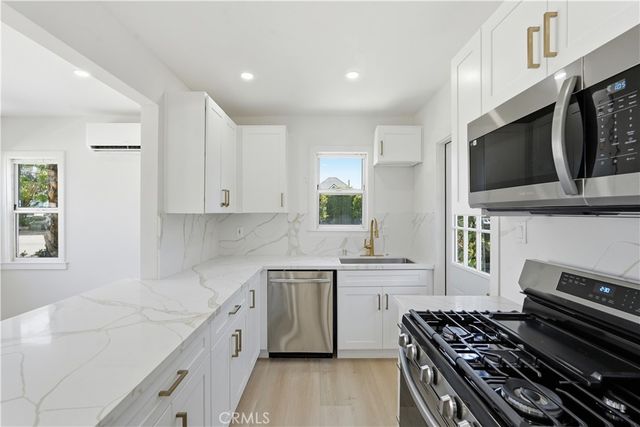 1205 Cole, Los Angeles, CA 90038