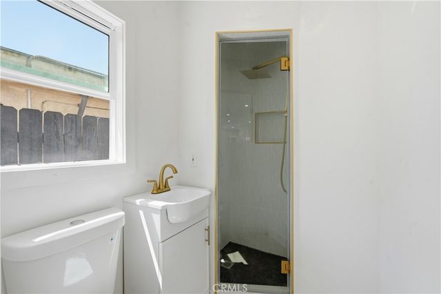 1205 Cole, Los Angeles, CA 90038