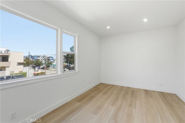 1205 Cole, Los Angeles, CA 90038