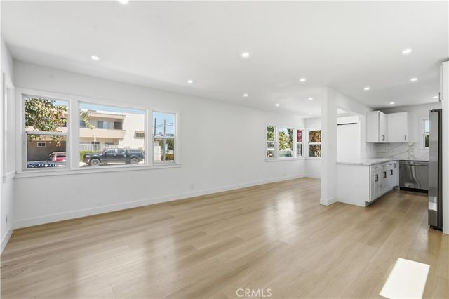 1205 Cole, Los Angeles, CA 90038