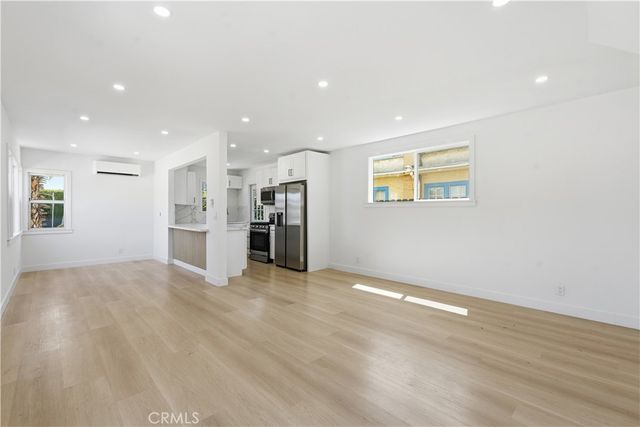 1205 Cole, Los Angeles, CA 90038