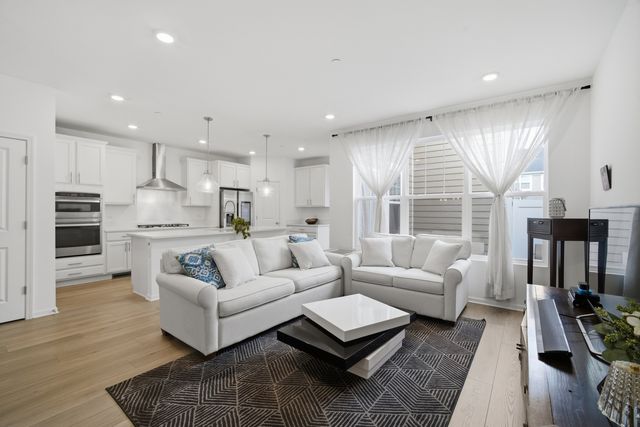 331 Didier Court, Buffalo Grove, IL 60089